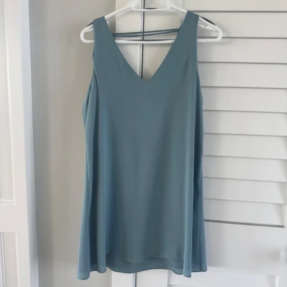 Dresses - Picture 7 of 10